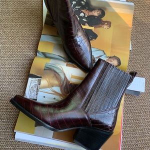 Authentic Zara Burgundy leather boots